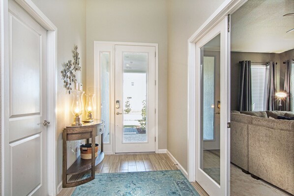 House, 5 Bedrooms | Interior