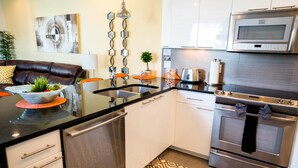 Townhome, 3 Bedrooms | Private kitchen | Coffee/tea maker, microwave, oven, dishwasher - Serenity 17534 (Clermont)