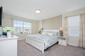 House, 6 Bedrooms