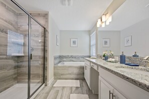 Ferienhaus, 6 Schlafzimmer | Badezimmer