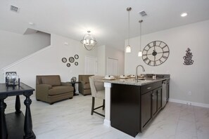 Casa geminada, 5 quartos | Cozinha privada