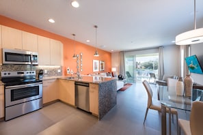 Townhome, 3 Bedrooms | Private kitchen