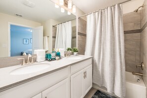 Townhome, 4 Bedrooms | Bathroom - Storey Lake 4814 (Kissimmee)
