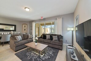 Townhome, 4 Bedrooms | Living area