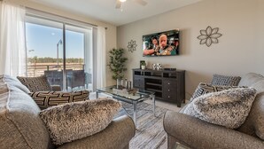 Living area - Storey Lake 4741-206 (Kissimmee)