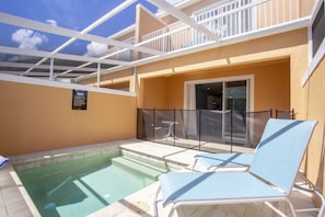 Casa adosada, 3 habitaciones | Piscina cubierta | Una piscina al aire libre