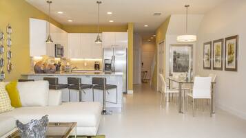 Townhome, 3 Bedrooms | Living area