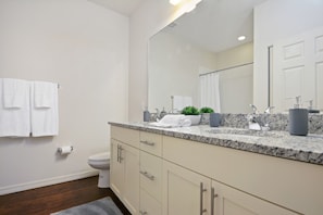 Bathroom - West Lucaya 133 (Kissimmee)