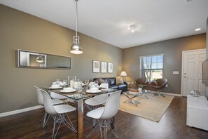 Townhome, 3 Bedrooms | In-room dining