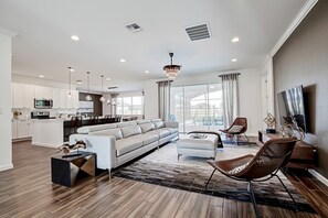 하우스, 침대(여러 개) | 거실 공간