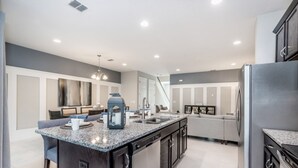 Casa adosada, 4 habitaciones | Cocina privada