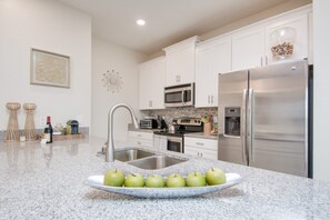 Casa geminada, 5 quartos | Cozinha privada