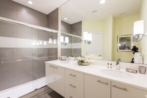 Townhome, 3 Bedrooms | Bathroom sink - Serenity 1645 (Clermont)