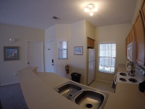 Casa geminada, 3 quartos | Cozinha privada