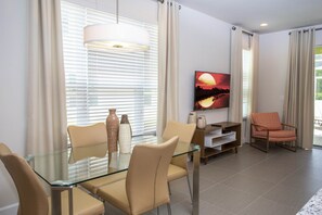 Townhome, 3 Bedrooms | In-room dining