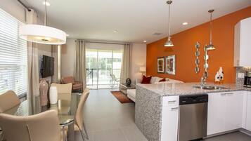 Townhome, 3 Bedrooms | In-room dining