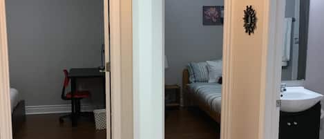 3 bedrooms, in-room safe, desk, soundproofing