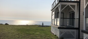 Castle Inn of the Lost Coast Knight Suite #2