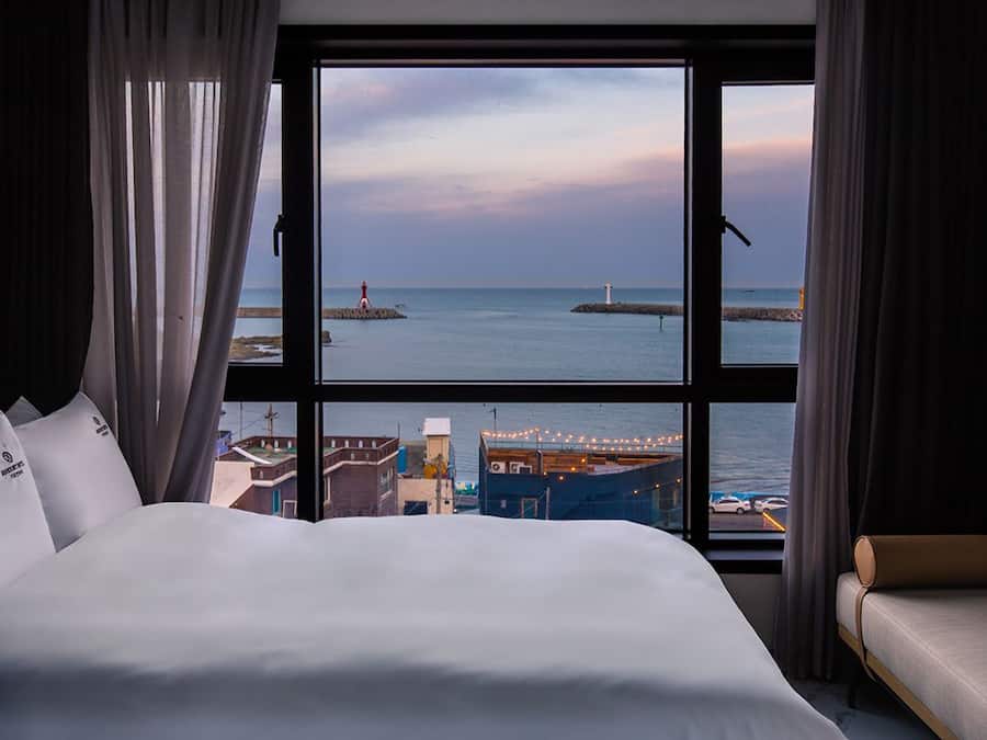 Kahden hengen premium-huone (kaksi sänkyä), valtamerinäköala | Näkymä rannalle/valtamerelle