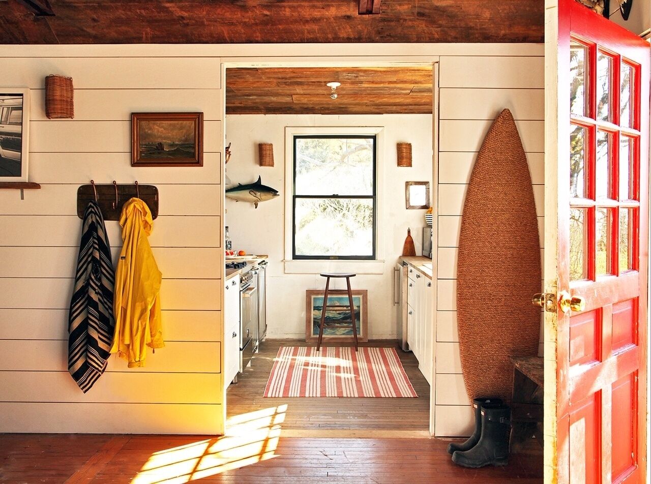 Pristine Rustic Hideaway in Hither Hills, a Hundred Steps to the Beach