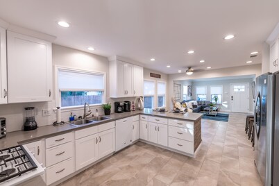 Downtown Fullerton Home w/ Pool Table & Fun Entertainment Space – Near Disney!