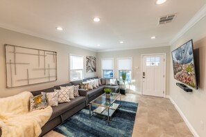 Smart TV, video games, foosball, music library - Downtown Fullerton Home w/ Pool Table & Fun Entertainment Space – Near Disney! (Fullerton)