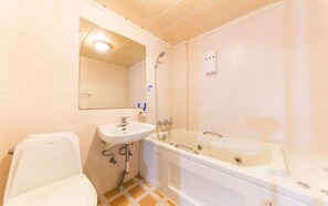 Free toiletries, hair dryer, bathrobes, towels