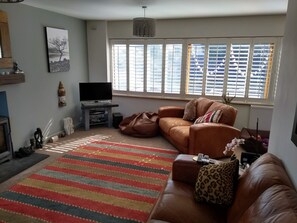 تلفزيون ذكي، مشغل دي في دي، كُتُب، مكتبة فيديو