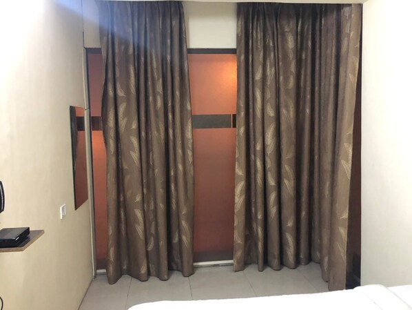 Free WiFi, bed sheets - Staybridge Vibe (Bengaluru)