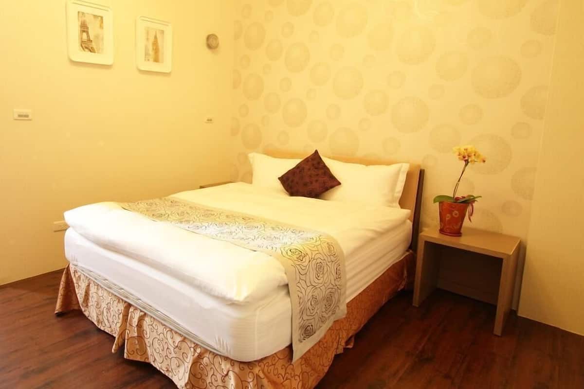 Standard Double Room, 1 Double Bed | Desk, blackout drapes, free WiFi, bed sheets