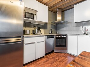 Réfrigérateur, micro-ondes, lave-vaisselle