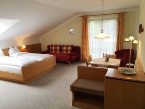 1 Schlafzimmer, Bügeleisen/Bügelbrett, Bettwäsche