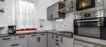 Yellow 2 by Interhome