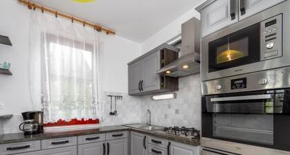 Yellow 2 by Interhome