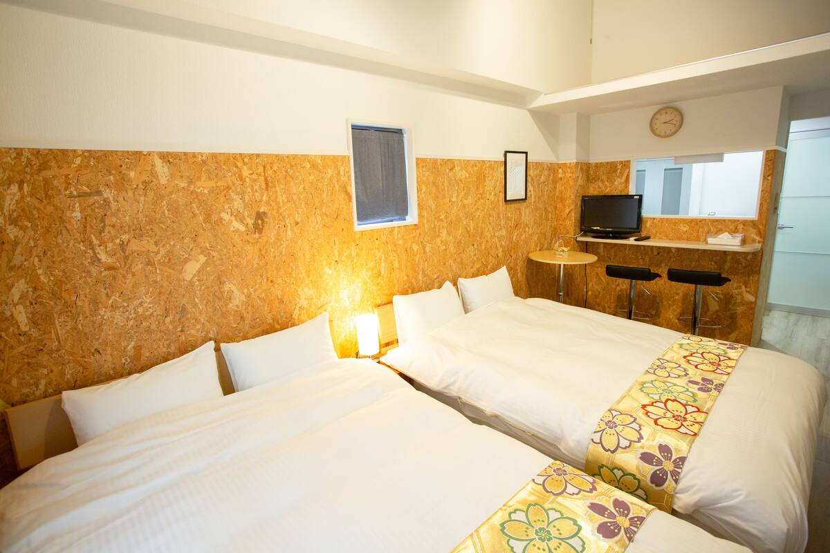 Superior Double or Twin Room, 2 Double Beds, Non Smoking | 1 bedroom, down duvets, desk, laptop workspace