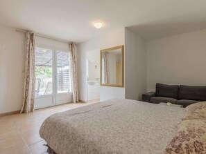 3 chambres, fer et planche à repasser, Wi-Fi