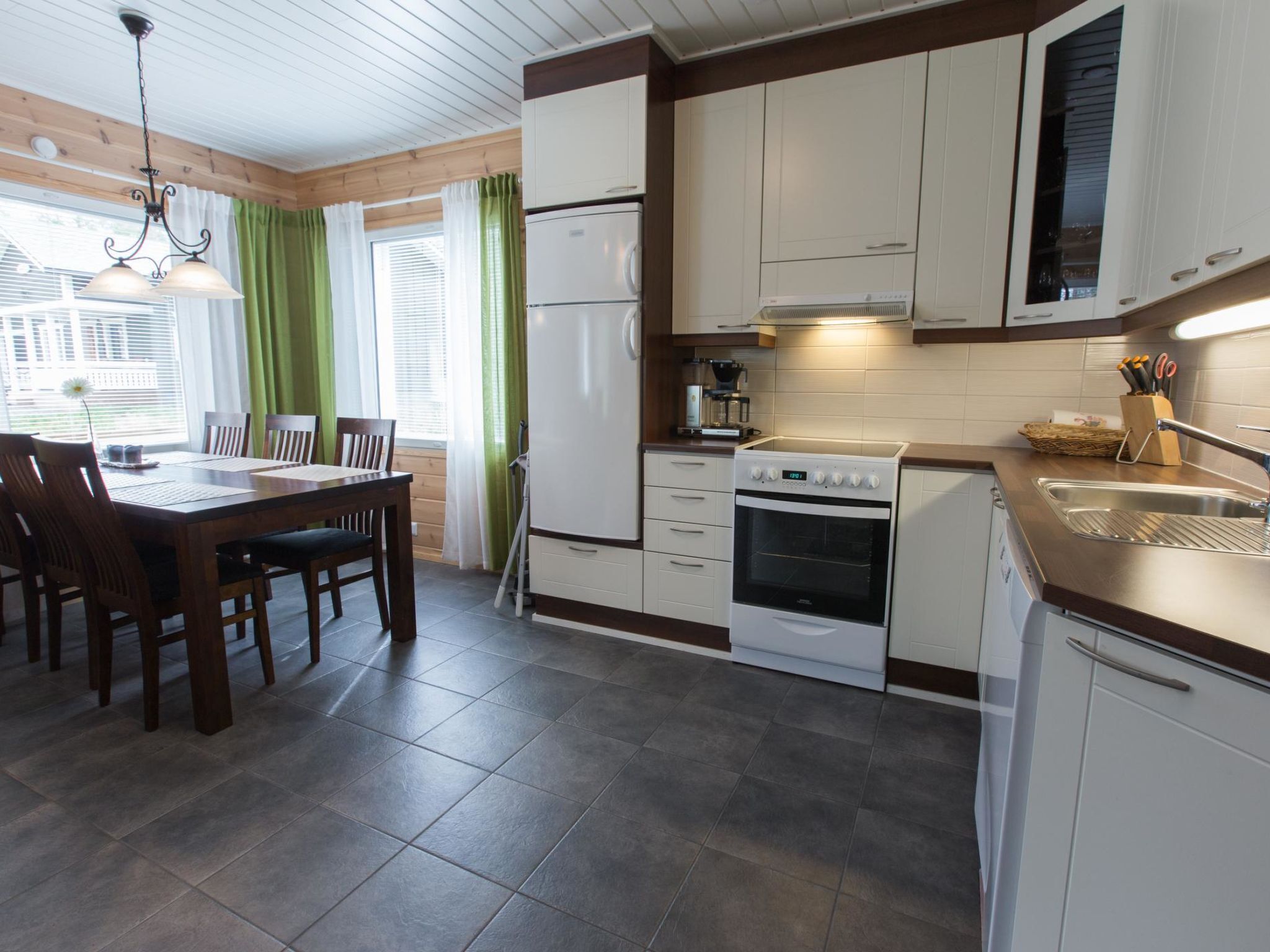 Fridge, microwave, dishwasher, cookware/dishes/utensils