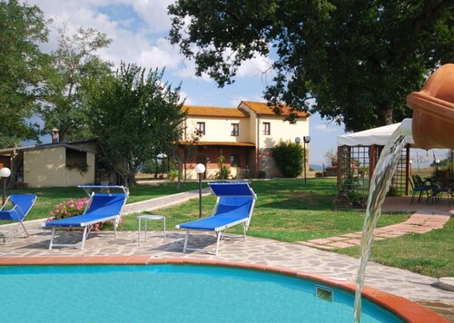 asa di Catia is a nice farmhouse with private pool situated in the heart of the Val di Chiana countr