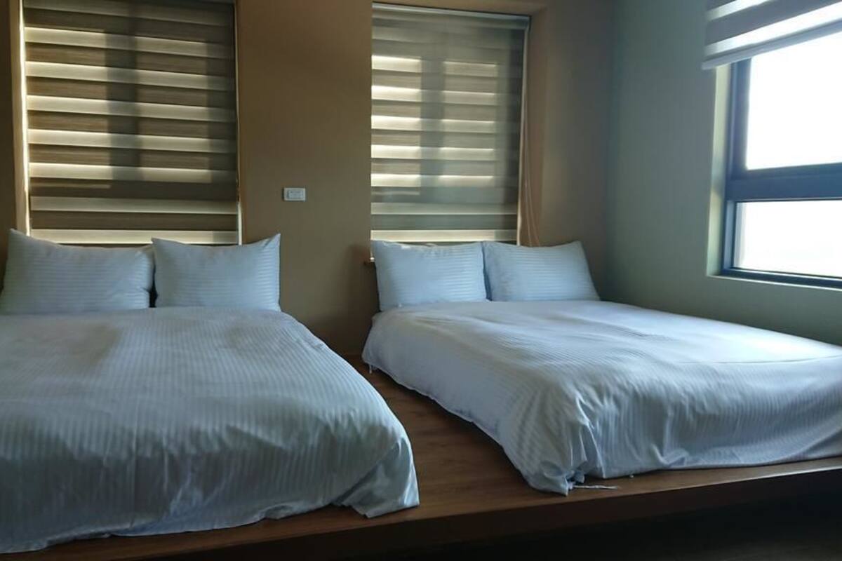 Comfort Quadruple Room, 2 Double Beds | Desk, blackout drapes, soundproofing, WiFi (free)