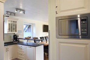 Unclassified image, 4 of 18, button