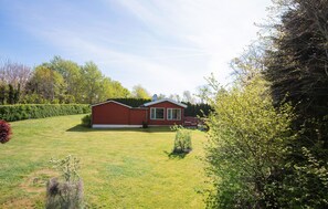 Property grounds - Stunning home in Jægerspris with WiFi (Jægerspris)