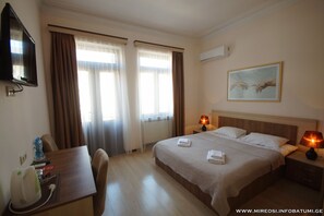 Standard Double Room | Desk, iron/ironing board, free WiFi, bed sheets - Mireosi (Batumi)