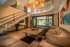 Interior - Large Groups,9 BDR,Close To Beach,Great Inclusions,Chef,Breakfasts,Car & Driver (Canggu)