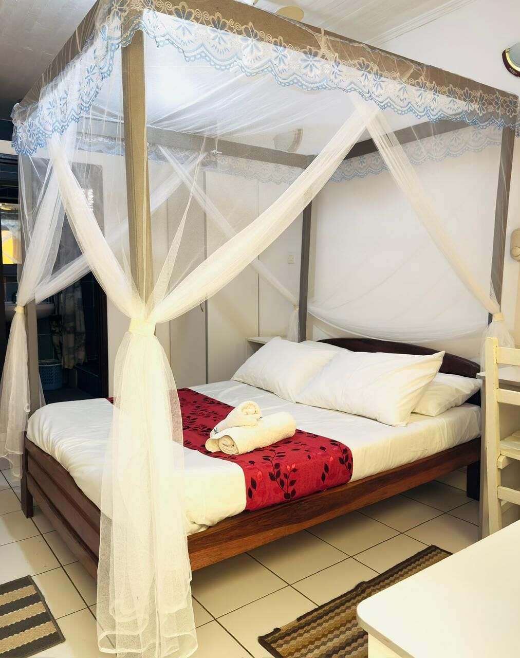 Dobbeltrom – standard | Wi-fi (inkludert) og sengetøy