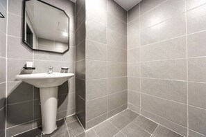 Standard Room | Bathroom | Shower, designer toiletries, hair dryer, towels - Gaya Mini Hotel (Gyeongju)