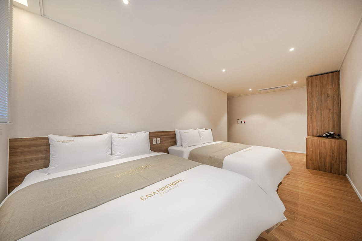 Family Twin Room, Annex Building | Premium bedding, memory foam beds, desk, laptop workspace