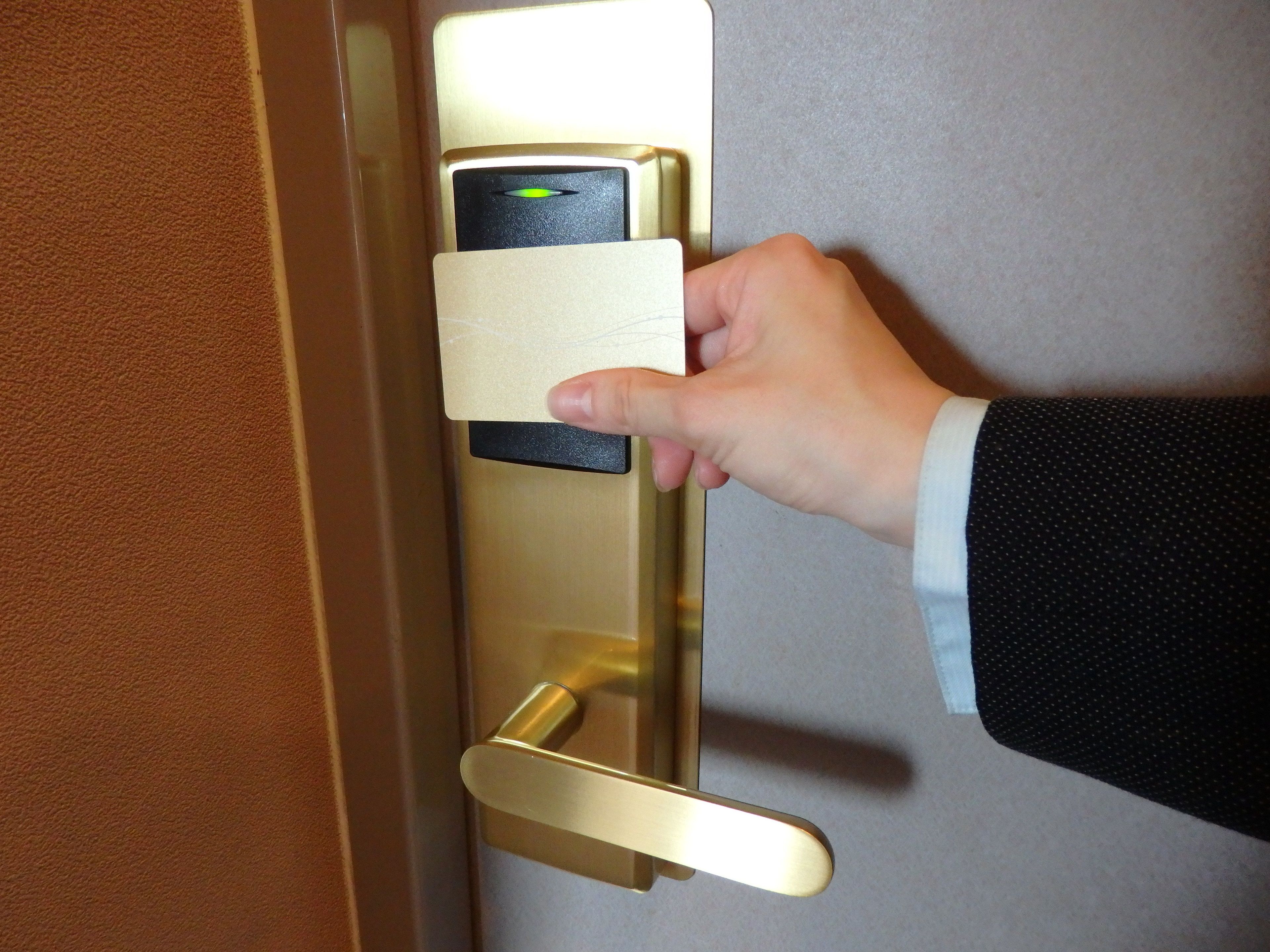 1 bedroom, desk, laptop workspace, blackout curtains