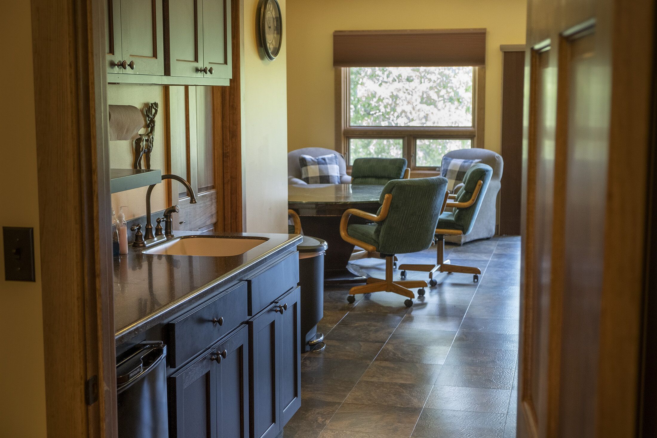 3 quartos, escrivaninha, Wi-Fi de cortesia, roupa de cama