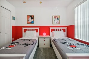 4 chambres, fer et planche à repasser, Wi-Fi, draps fournis