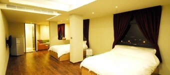 J.F Sleepless Ones Garden Hotel